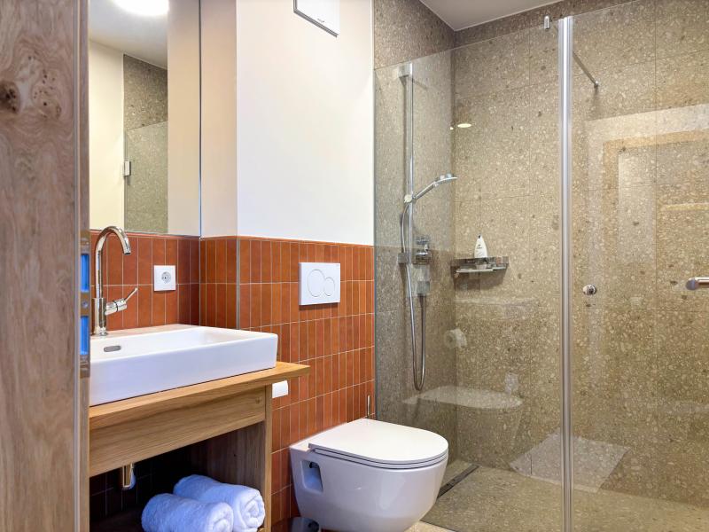 Ground floor bathroom 2